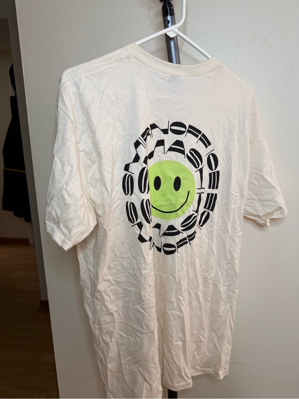 Smirnoff Ice Smash Logo Gildan Cream Short-Sleeve T-Shirt with - Picture 6 of 8